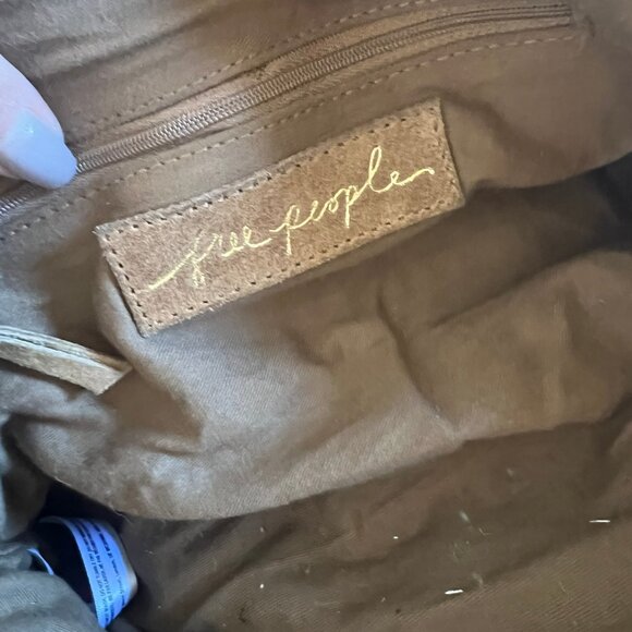 FREE PEOPLE MOHAVE MESSENGER DISTRESSED TAN BAG - Picture 6 of 7